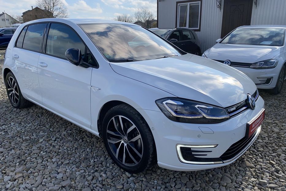 Продам Volkswagen e-Golf Тепловий FullLED Всі асистенти 2019 года в Львове