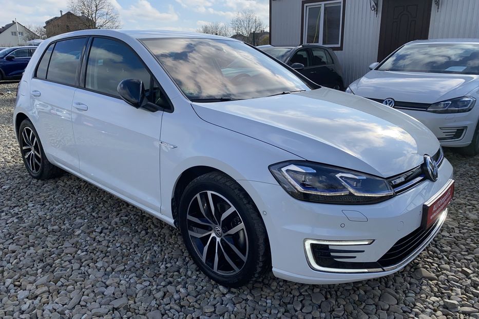 Продам Volkswagen e-Golf Тепловий FullLED Всі асистенти 2019 года в Львове