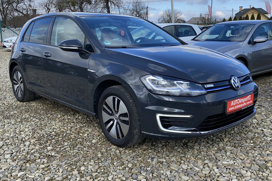 Продам Volkswagen e-Golf 35.8 kWh 100 кВт/136 к.с.  2020 года в Львове