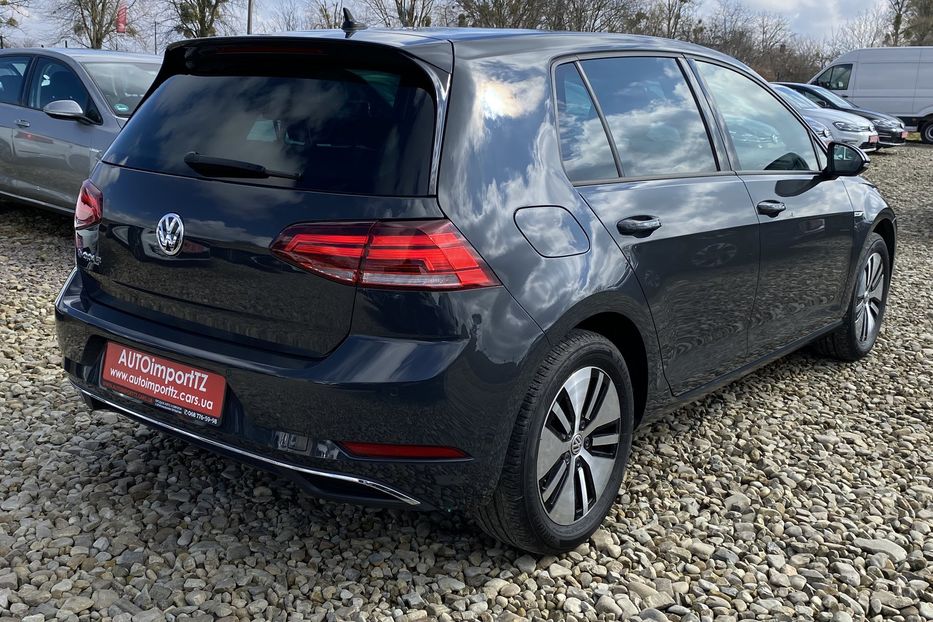 Продам Volkswagen e-Golf 35.8 kWh 100 кВт/136 к.с.  2020 года в Львове