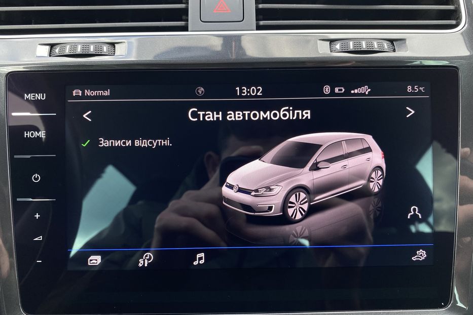 Продам Volkswagen e-Golf 35.8 kWh 100 кВт/136 к.с.  2020 года в Львове