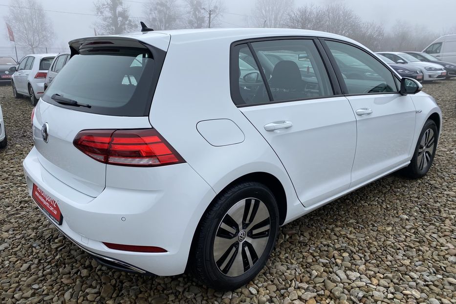 Продам Volkswagen e-Golf 35.8 kWh 136 к.с. +Колеса 2020 года в Львове