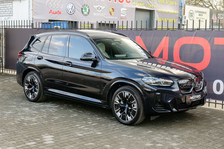 Продам BMW iX3 2022 года в Киеве