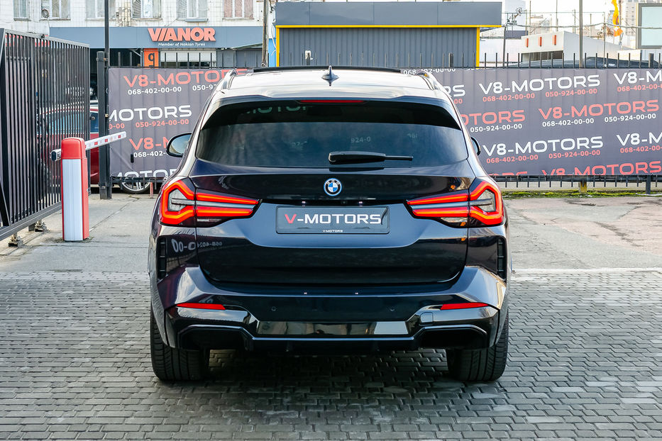Продам BMW iX3 2022 года в Киеве