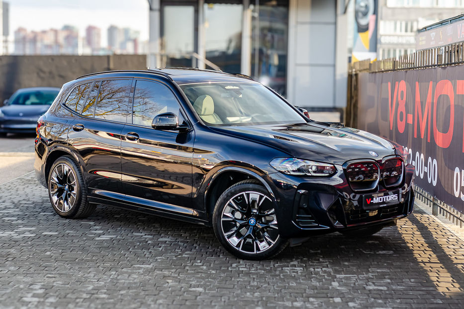 Продам BMW iX3 2022 года в Киеве