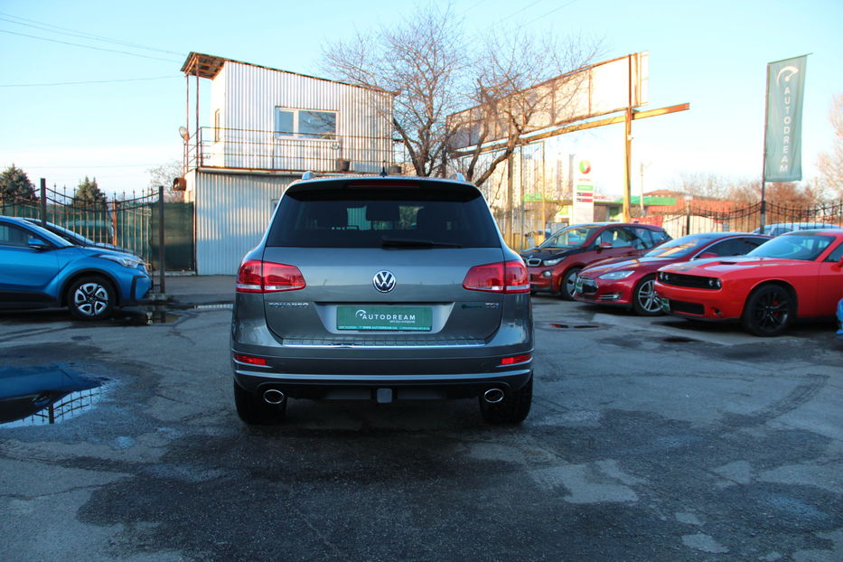 Продам Volkswagen Touareg R-line 3.0 TDI 2013 года в Одессе