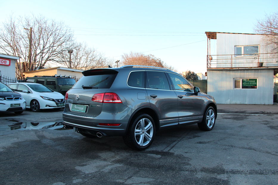 Продам Volkswagen Touareg R-line 3.0 TDI 2013 года в Одессе