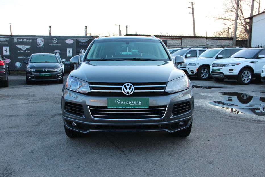 Продам Volkswagen Touareg R-line 3.0 TDI 2013 года в Одессе