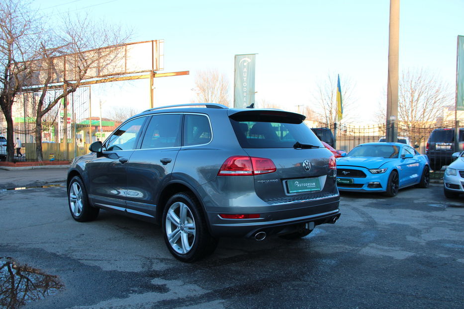 Продам Volkswagen Touareg R-line 3.0 TDI 2013 года в Одессе