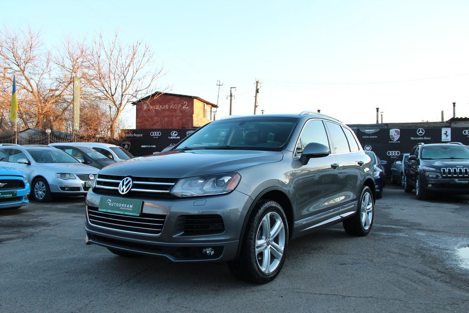 Продам Volkswagen Touareg R-line 3.0 TDI 2013 года в Одессе