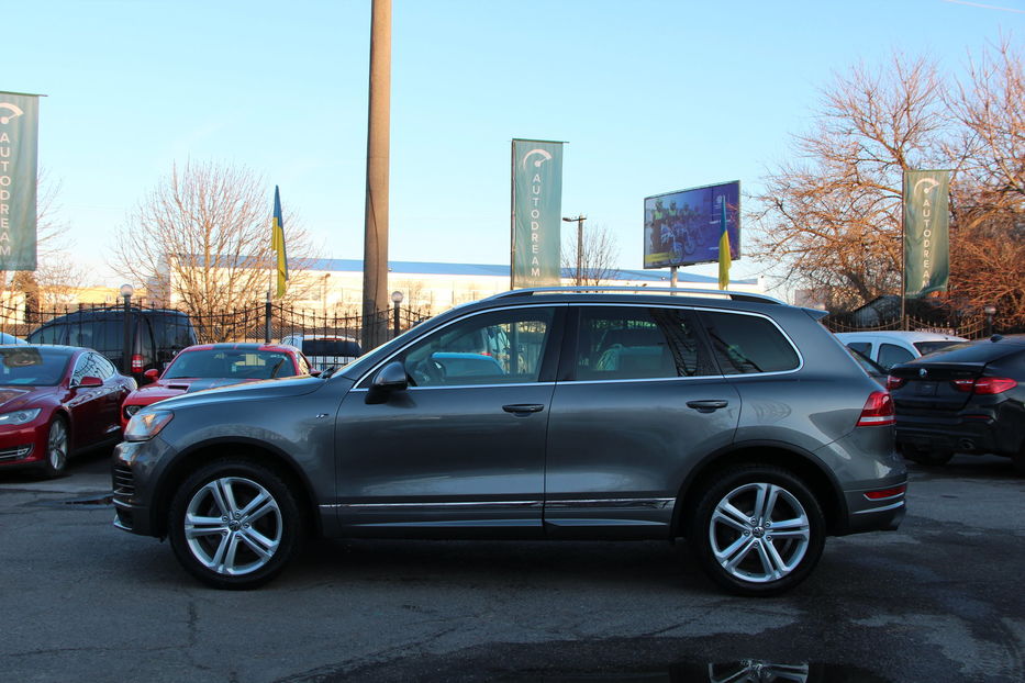 Продам Volkswagen Touareg R-line 3.0 TDI 2013 года в Одессе