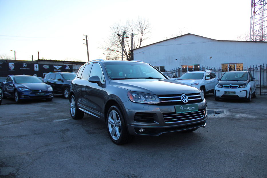 Продам Volkswagen Touareg R-line 3.0 TDI 2013 года в Одессе