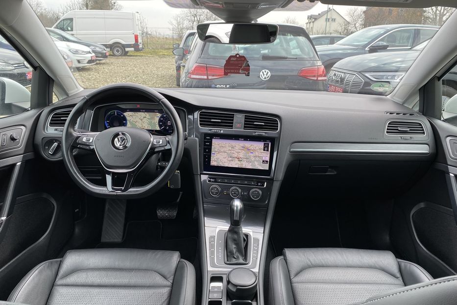 Продам Volkswagen e-Golf FULL LED,Шкіра,Амбіент,Круїз 2020 года в Львове