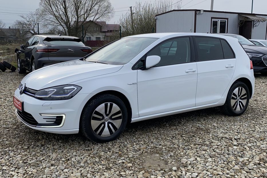 Продам Volkswagen e-Golf FULL LED,Тепловий,Камера,Круїз 2019 года в Львове