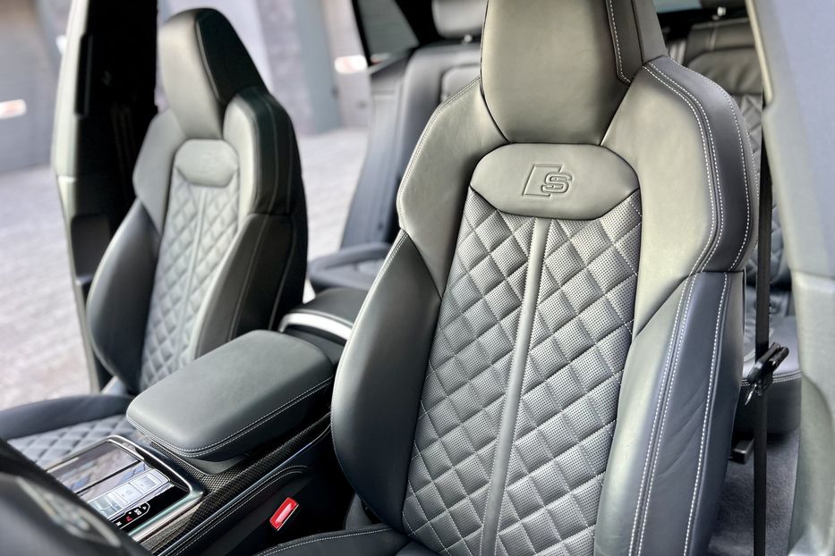 Продам Audi Q8 S 2023 года в Киеве