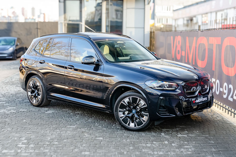 Продам BMW iX3 2022 года в Киеве