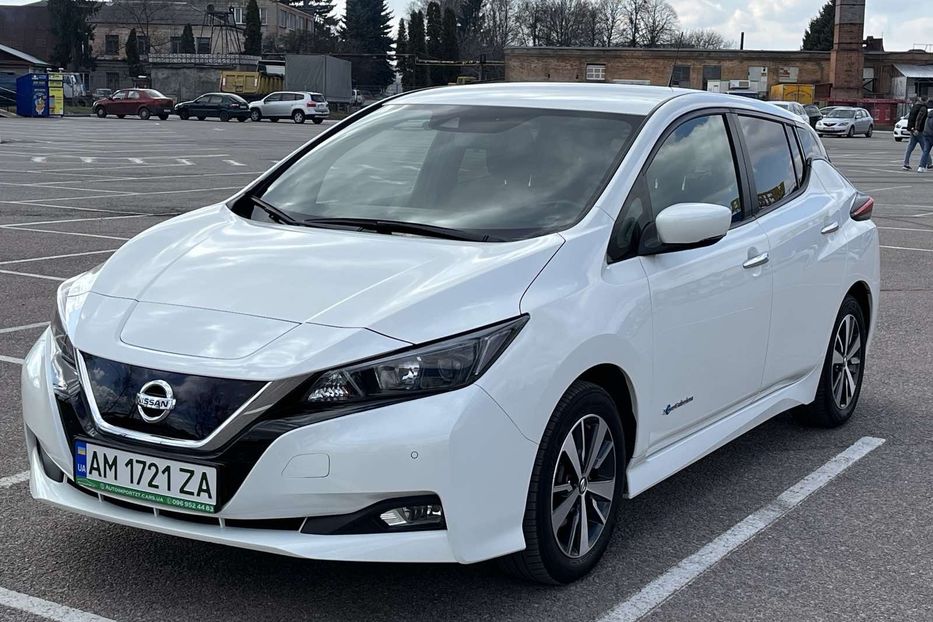 Продам Nissan Leaf 40 KW/H,запас ходу 270 км 2018 года в Житомире