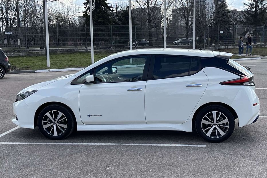 Продам Nissan Leaf 40 KW/H,запас ходу 270 км 2018 года в Житомире