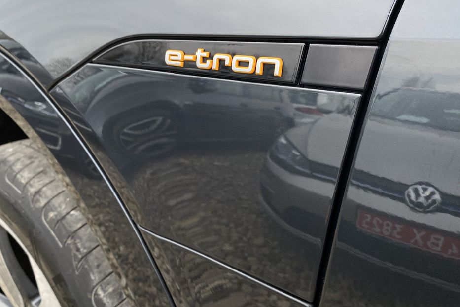 Продам Audi E-Tron 55 Максимальна комплектація 2019 года в Львове