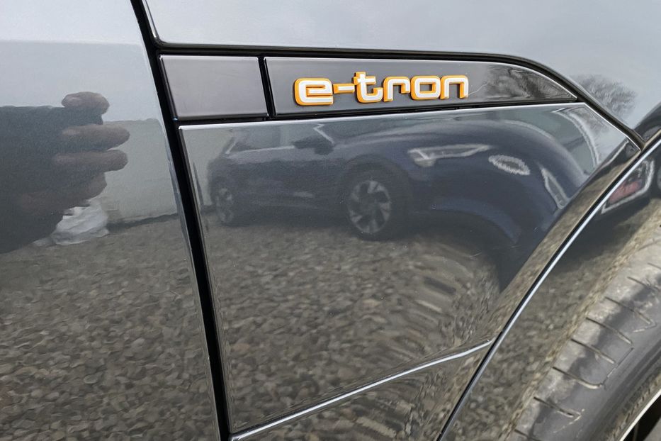 Продам Audi E-Tron 55 Максимальна комплектація 2019 года в Львове