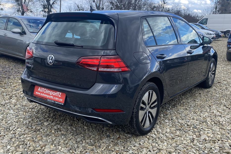 Продам Volkswagen e-Golf  35.8 kWh 100 кВт/136 к.с. 2021 года в Львове