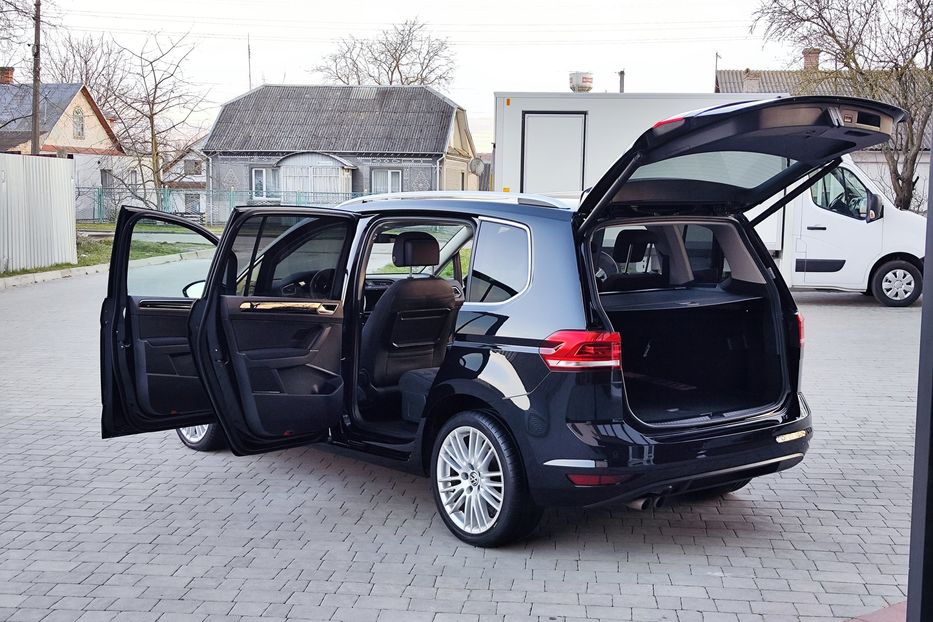 Продам Volkswagen Touran Exclusive 2019 года в г. Дубно, Ровенская область