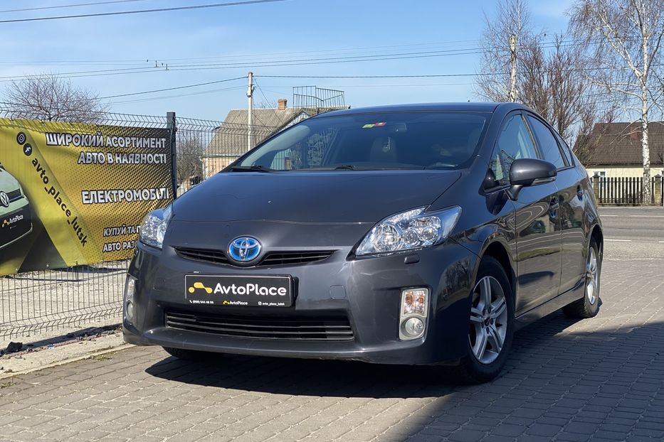 Продам Toyota Prius 2010 года в Луцке