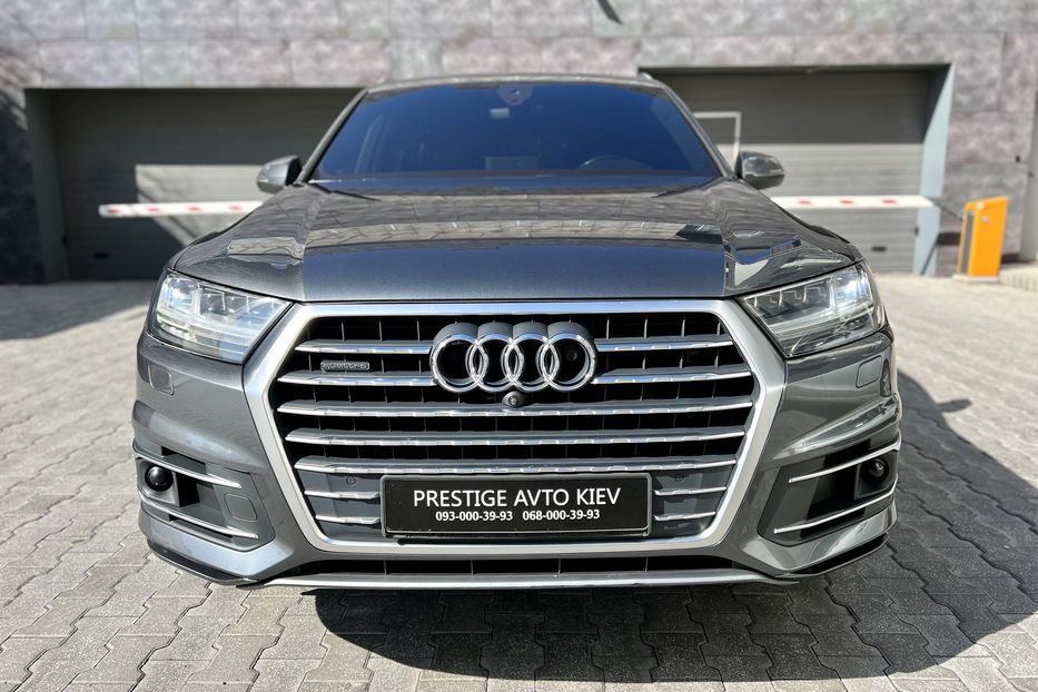 Продам Audi Q7 2016 года в Киеве