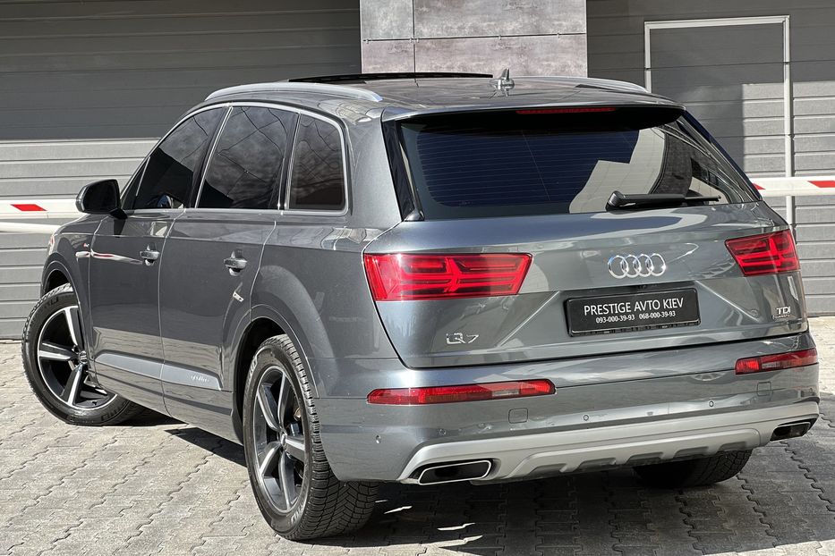 Продам Audi Q7 2016 года в Киеве