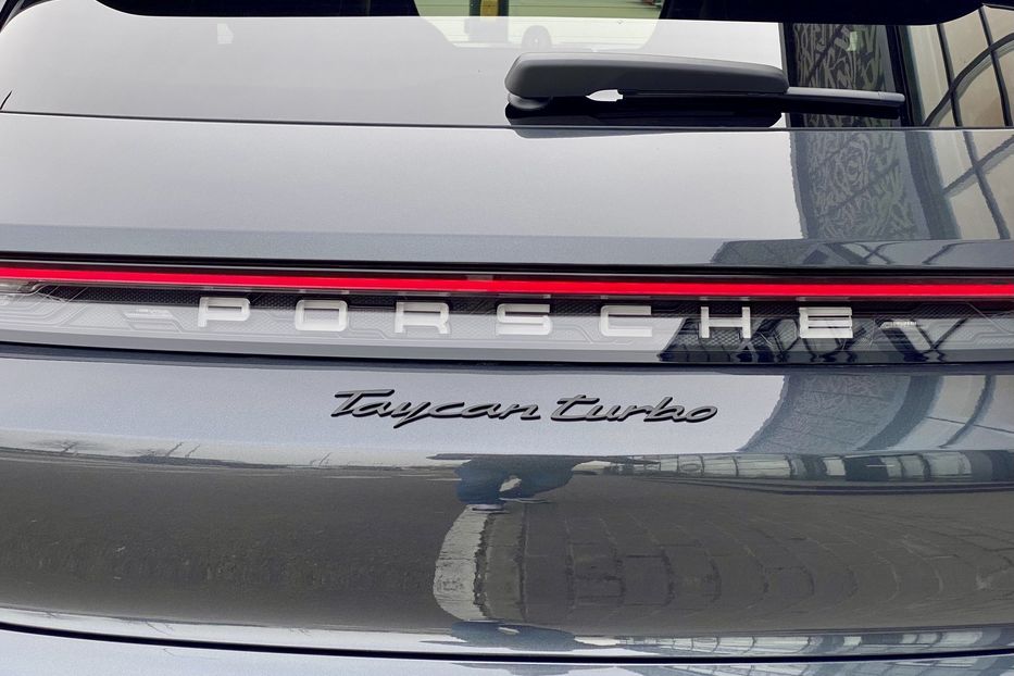 Продам Porsche Taycan Turbo  2022 года в Киеве