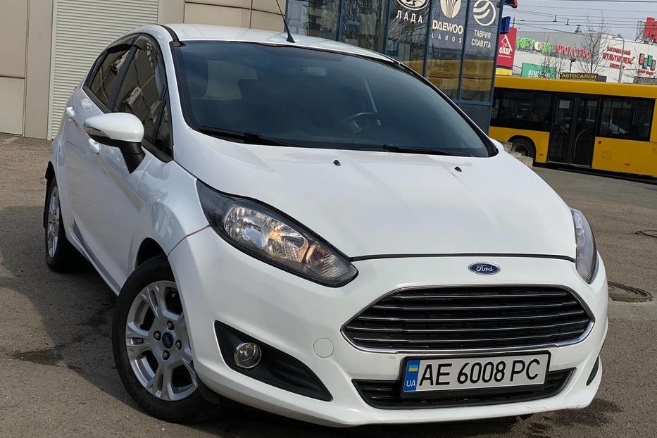 Продам Ford Fiesta 2016 года в Днепре