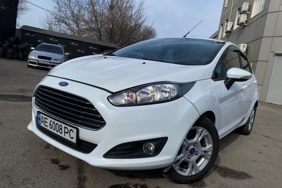 Продам Ford Fiesta 2016 года в Днепре