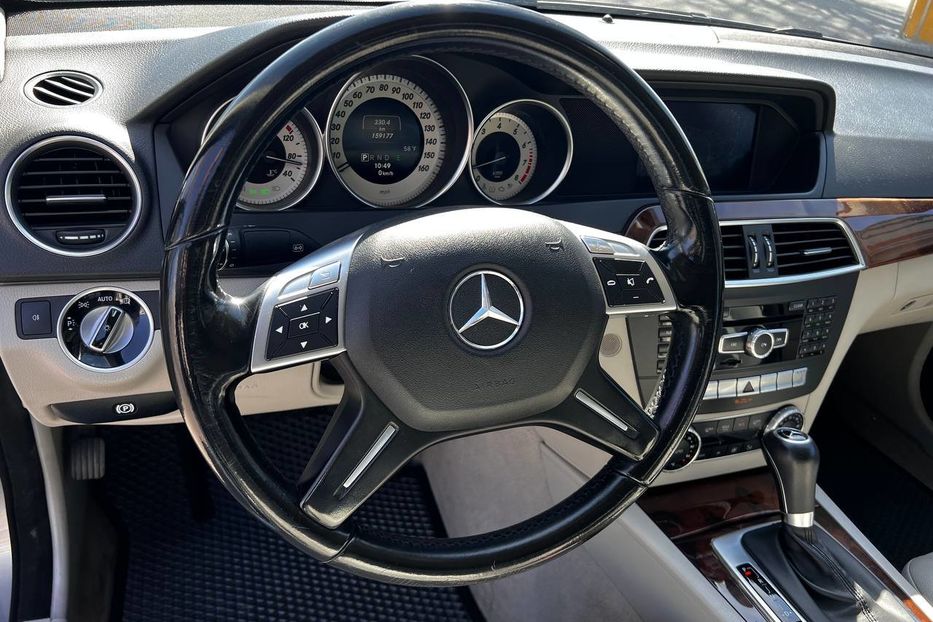 Продам Mercedes-Benz C-Class 2013 года в Днепре