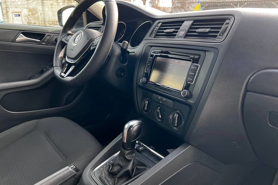 Продам Volkswagen Jetta 2015 года в Днепре