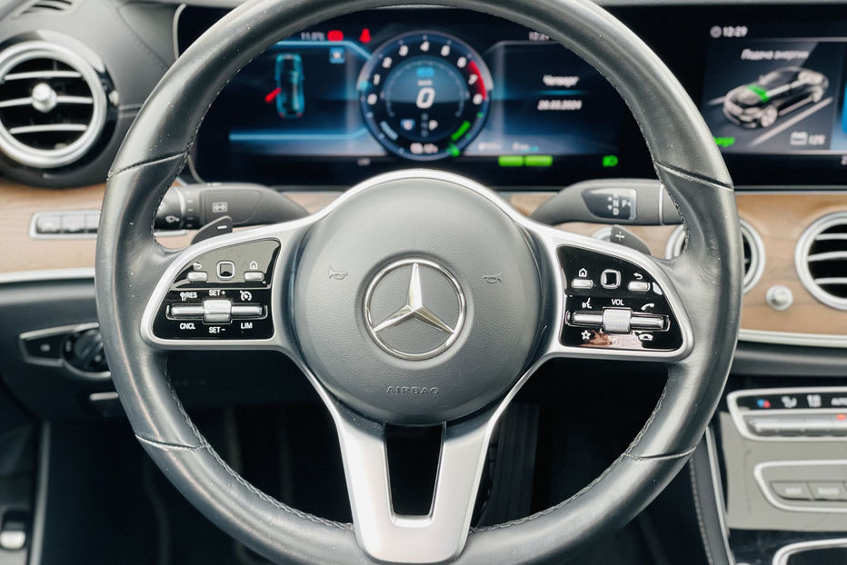 Продам Mercedes-Benz E-Class 300 Elegance 2018 года в Одессе