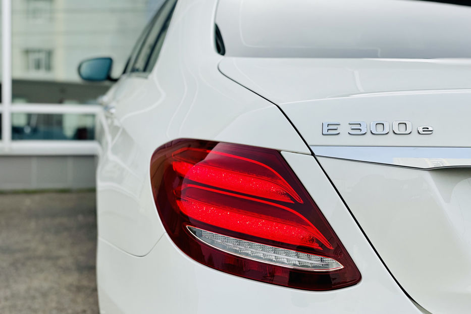 Продам Mercedes-Benz E-Class 300 Elegance 2018 года в Одессе