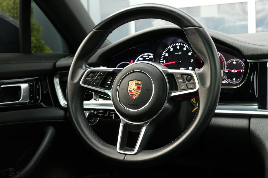 Продам Porsche Panamera 2019 года в Одессе