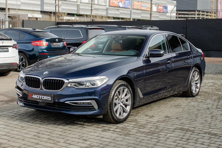 Продам BMW 530 E-Hybrid Xdrive 2019 года в Киеве