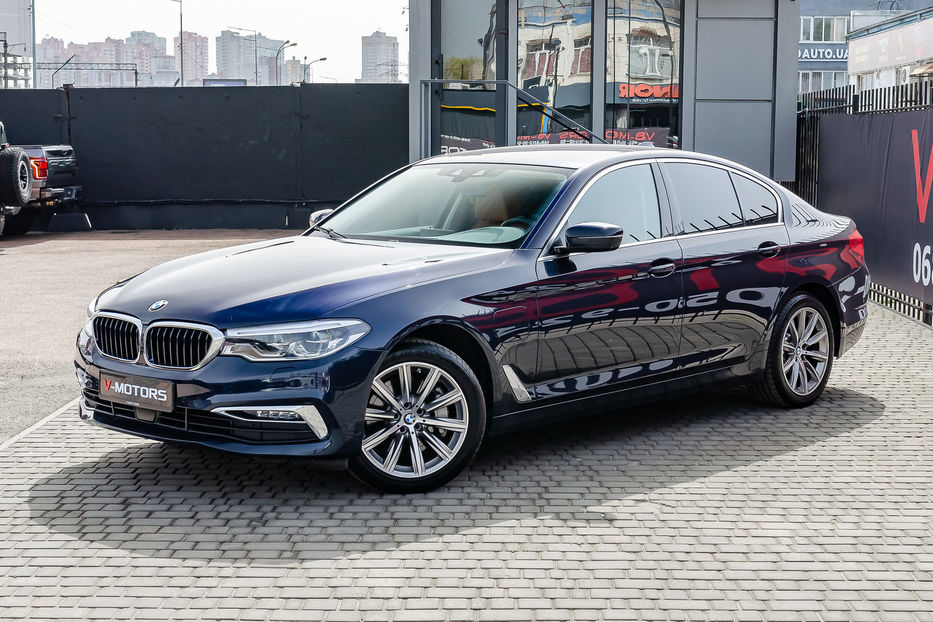 Продам BMW 530 E-Hybrid Xdrive 2019 года в Киеве