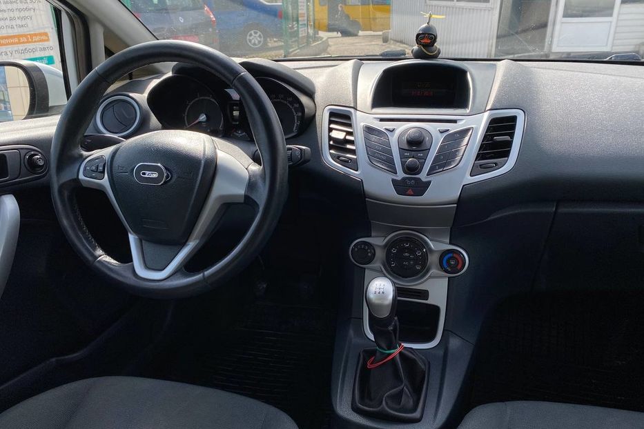 Продам Ford Fiesta 2012 года в Днепре