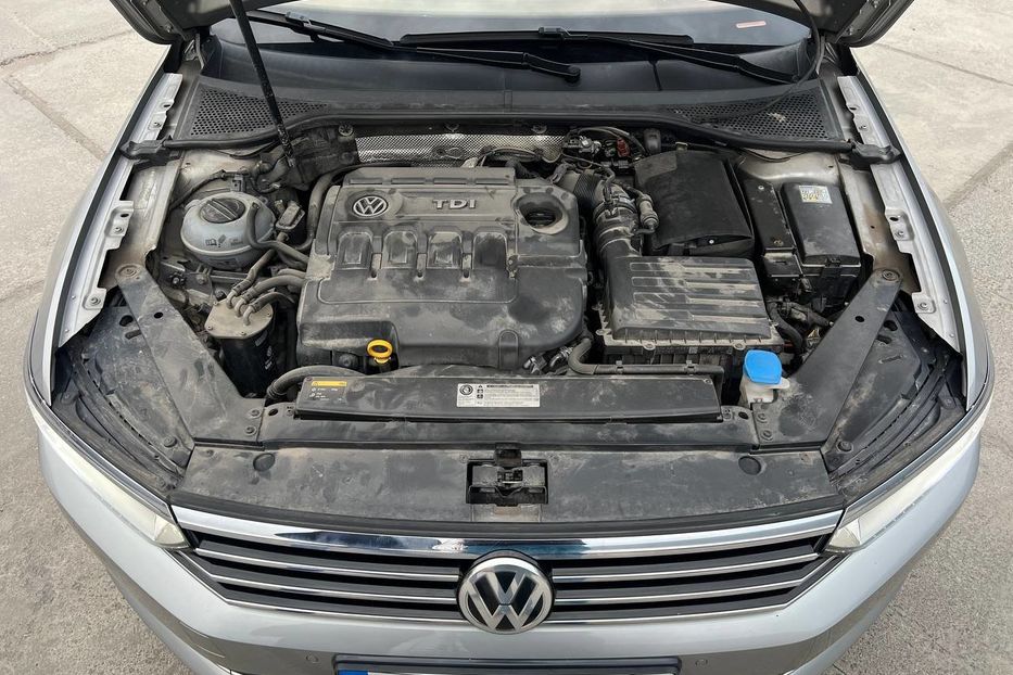 Продам Volkswagen Passat B8 LED NAVI KLIMA  2015 года в Львове