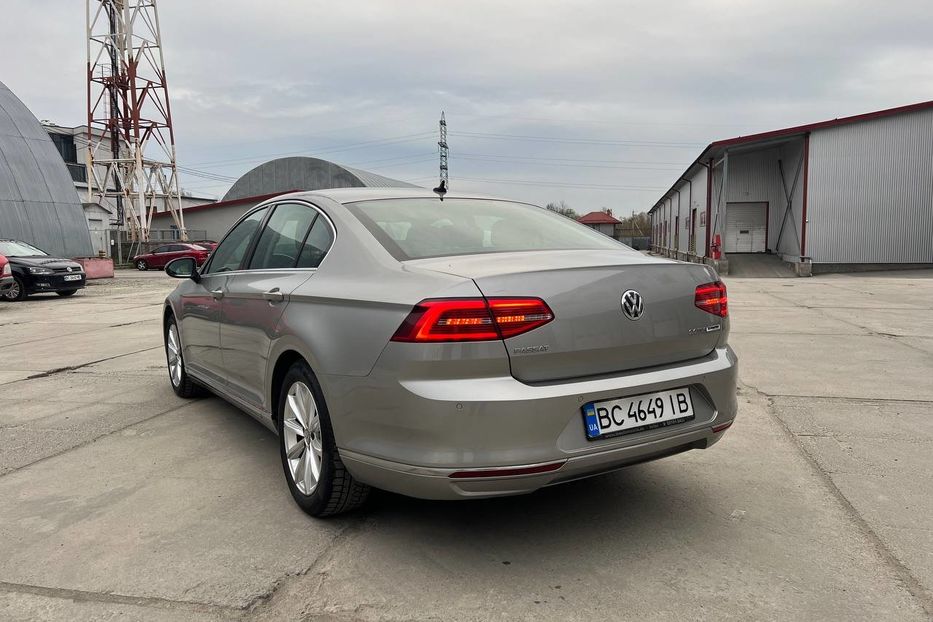 Продам Volkswagen Passat B8 LED NAVI KLIMA  2015 года в Львове