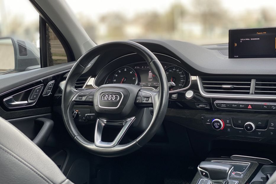 Продам Audi Q7 2015 года в Луцке