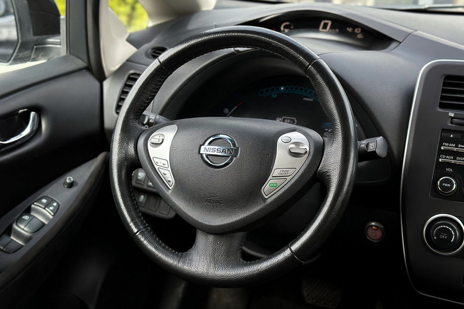 Продам Nissan Leaf 24 kwt 2015 года в Черновцах