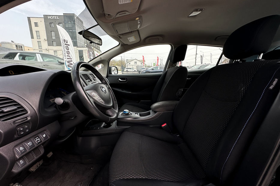 Продам Nissan Leaf 24 kwt 2015 года в Черновцах