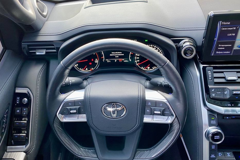 Продам Toyota Land Cruiser 300 2023 года в Киеве