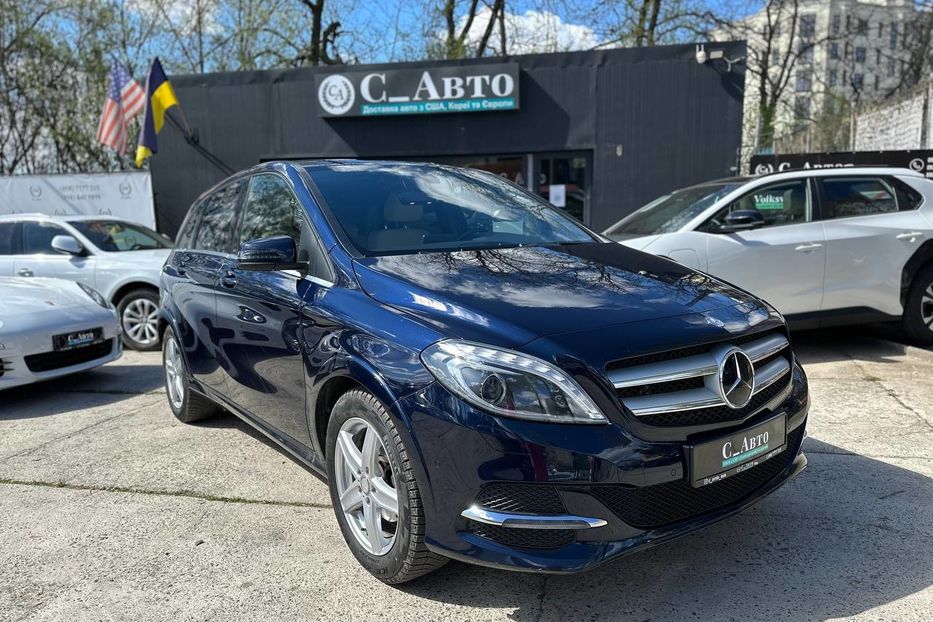 Продам Mercedes-Benz B-Class B250E 2016 года в Черновцах