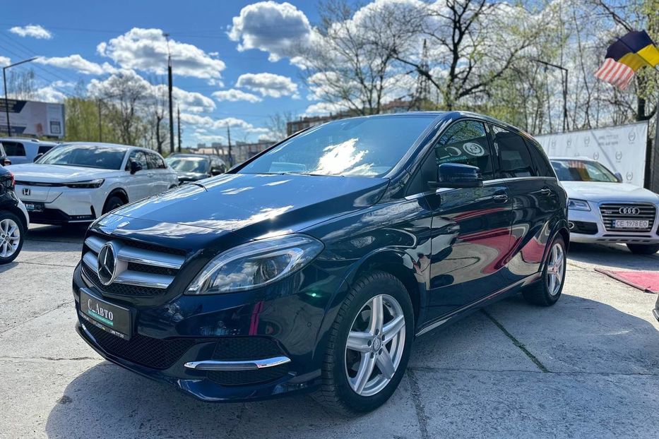 Продам Mercedes-Benz B-Class B250E 2016 года в Черновцах