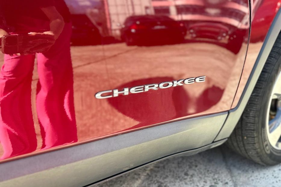 Продам Jeep Cherokee 2018 года в Черновцах