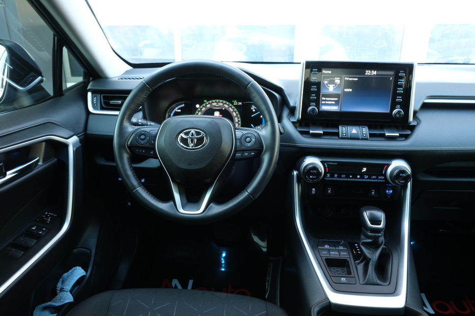 Продам Toyota Rav 4 2022 года в Одессе